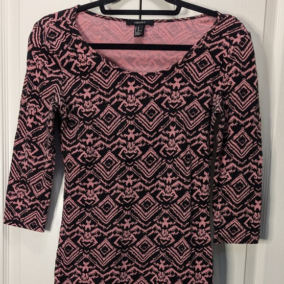 Patterned Bodycon Dress - Picture 3 of 6